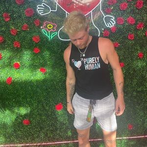 Meet your Posher, Iverson